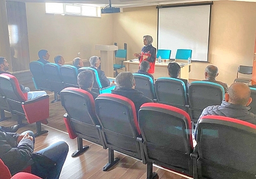 Ardahan’da Muhtarlara Kritik Eğitim: Sosyal Hizmet ve Şiddetle Mücadele