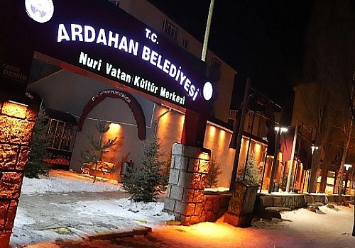 Ardahan da Nuri Vatan Kültür Merkezi kentin ilgi odağı oldu. 