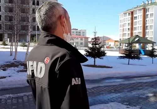 Ardahan'da öğrenci yurdundaki deprem tatbikatı gerçeğini aratmadı