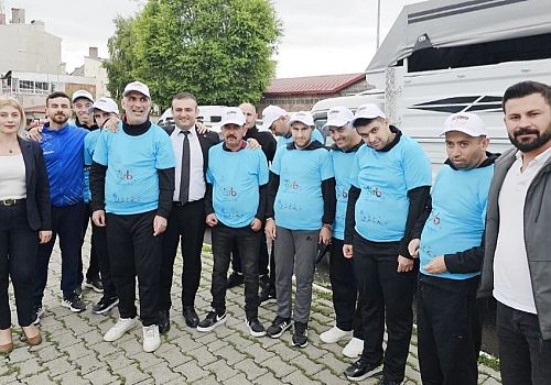 Ardahan da özel bireyler, gönüllerince eğlenip spor yapma imkânı buldu.