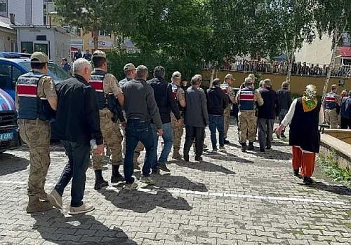 Ardahan da rüşvet operasyonunda yakalanan 32 zanlı serbest bırakıldı