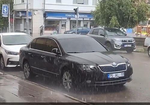 Ardahan'da sağanak ve dolu yaşamı olumsuz etkiledi