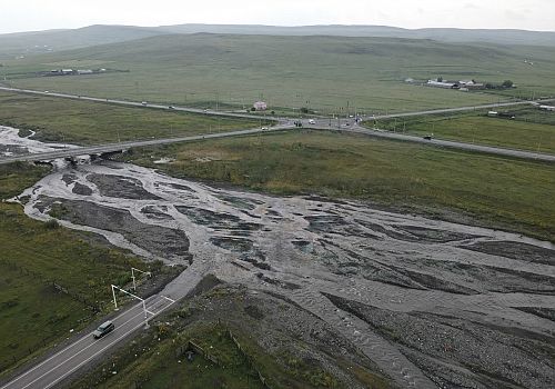 Ardahan'da Sağanak Yağış Ulaşımı ve Yaşamı Olumsuz Etkiledi