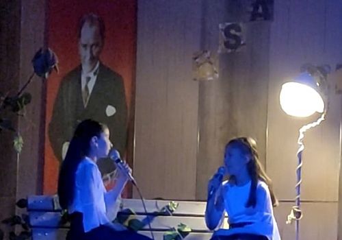 Ardahan da Sararmış yapraklar' isimli müzikli şiir dinletisi gerçekleştirildi