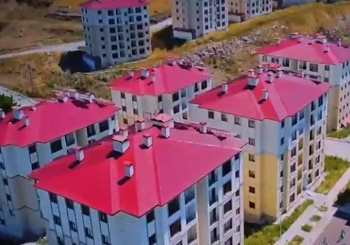 Ardahan’da son yıllarda hız kazanan toplu konut hamlesi, kentin çehresini değiştirmeye devam ediyor