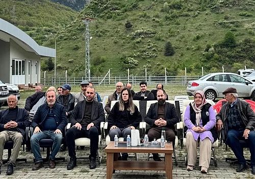 Ardahan'da Tarımsal Dönüşüm: Kartopi nin Yanına 83 Bin Yeni Sebze Fidesi Toprakla Buluşuyor