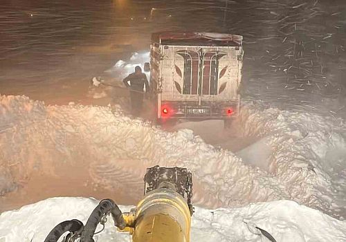 Ardahan’da Tipi Nedeniyle 35 Köy Yolu Ulaşıma Kapandı