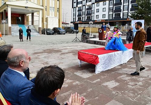 Ardahan’da Uluslararası Sıfır Atık Günü kapsamında ‘Moda ve Tekstilde Sıfır Atık’ temalı etkinlik düzenlendi