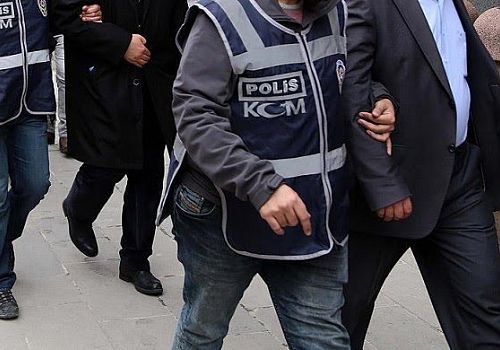 Ardahan'da uyuşturucu ticareti yaptıkları iddiasıyla 3 zanlı tutuklandı