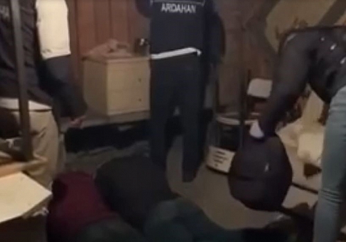 Ardahan'da uyuşturucu ve silah kaçakçılığı operasyonu: 4 gözaltı