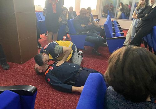 Ardahan da valilik personeline teorik ve uygulamalı eğitim programı düzenledi.