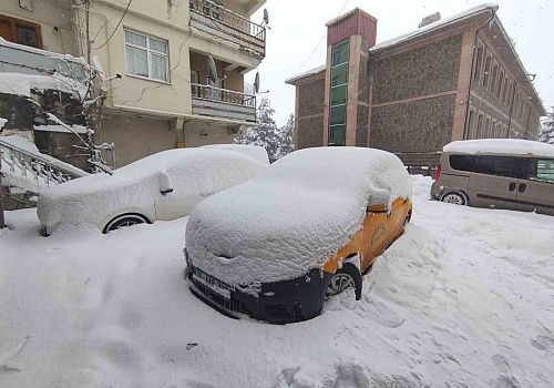 Ardahan’da Yoğun Kar Nedeniyle Eğitim Faaliyetlerine Ara Verildi