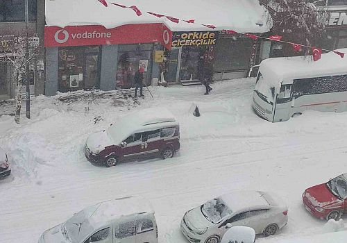 Ardahan’da Yoğun Kar Yağışı: 132 Köy Yolu Ulaşıma Kapandı