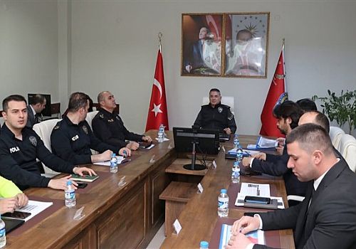 Ardahan Emniyet Müdürlüğü’nde, değerlendirme toplantısı düzenlendi