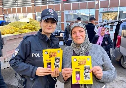 Ardahan Emniyetinden Çift Yönlü Farkındalık Çalışması: Telefon Dolandırıcılığına Karşı Uyarı, Kadına Şiddete Karşı 
