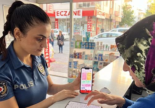 Ardahan Emniyetinden Vatandaşa Kritik Güvenlik Uyarısı: Dolandırıcılık ve Dijital Riskler Anlatıldı