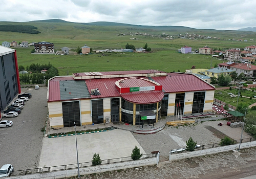 Ardahan Gençlik Merkezi'nde Kapsamlı Yenileme Çalışmaları Hız Kesmeden Devam Ediyor