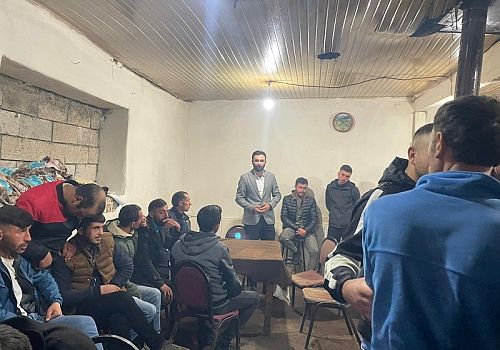 Ardahan Haberi: AK Gençlik, Yüz Yüze 100 Gün programı ile Ardahan da sahaya indi