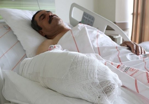 Ardahan Haberi: Ardahan'da işçinin kaza sonucu kopan eli Kayseri'de 6 saatlik operasyonla dikildi