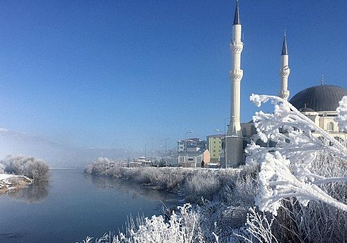 Ardahan Haberi: Ardahan da Kura Nehri'nin etrafında kırağı güzel görüntüler  oluşturdu 