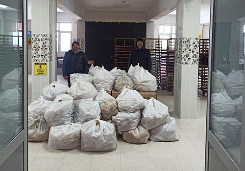 Ardahan Haberi: Ardahan da organize edilen yardımlara öğretmen ve öğrencilerde katıldı