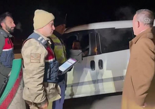 Ardahan Haberi: Ardahan Valisi Öner görev başındaki personelin yeni yılını kutladı