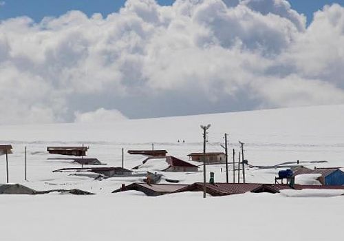 Ardahan Haberi: Bülbülan Yaylası'ndaki evlerin kara gömüldüğü görüldü