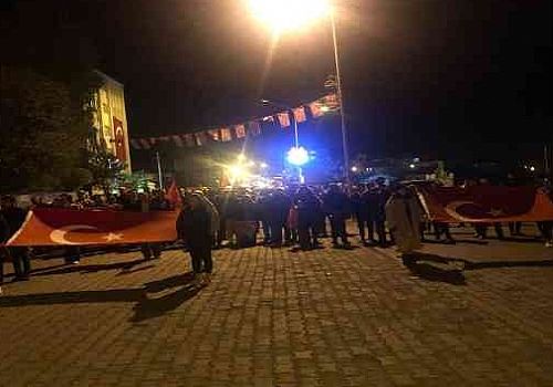 Ardahan Haberi: Çıldır da Cumhuriyet Bayramı etkinlikleri çerçevesinde fener alayı düzenlendi