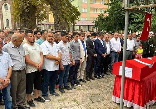 Ardahan Haberi: Çıldır da Görevliyken Erzurum da Kazada hayatını kaybeden Uzman çavuş Soner Karadeniz Toprağa Verildi 