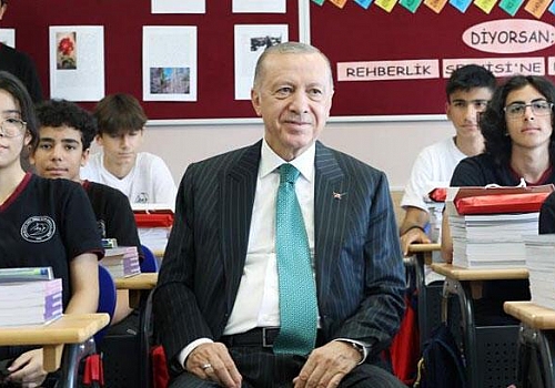 Ardahan Haberi: Cumhurbaşkanı Erdoğan, Sancaktepe’de öğretmenler ve öğrencilerle sohbet etti