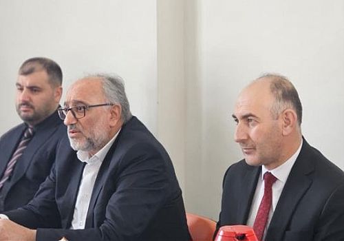 Ardahan İl Müftüsü Karadeniz, Kur'an Kursu Öğreticilerini Ödüllendirdi