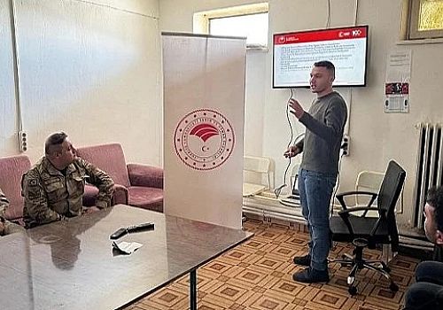 Ardahan İl Tarım Müdürlüğü, Jandarmaya hayvan nakilleri ve su ürünleri avcılığı hakkında sunum yaptı