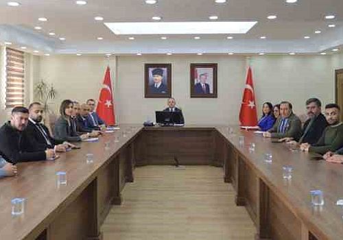Ardahan'ın ekonomisine yön veren toplantı valinin başkanlığında yapıldı 