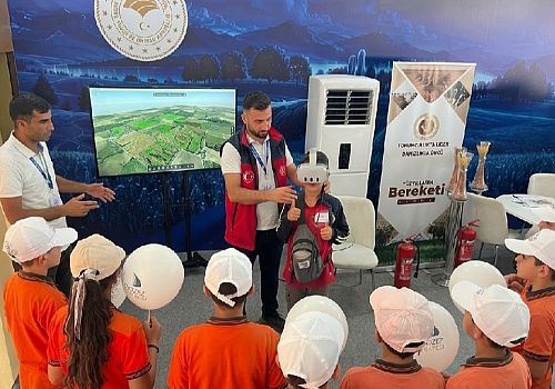 Ardahan’ın Kafkas Arısı TEKNOFEST’te Sanal Gerçeklikle Buluştu: Ziyaretçiler Arıların Dünyasını VR ile Keşfetti
