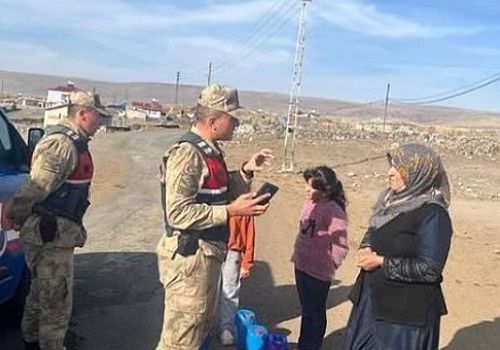 Ardahan Jandarma’dan Köy Köy KADES Eğitimi