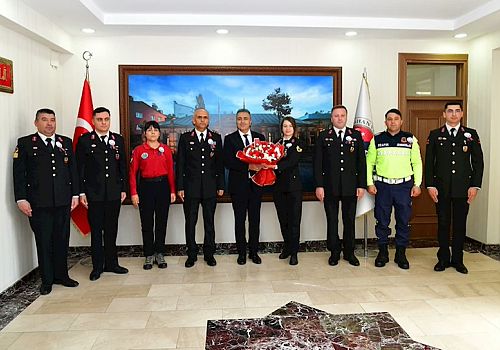 Ardahan Jandarma Vali Çiçeki ziyaret etti 