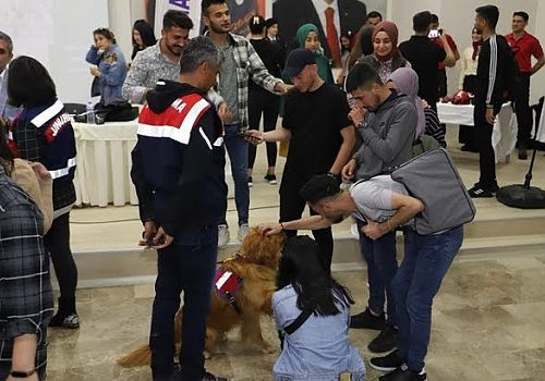 Ardahan Jandarmadan üniversite öğrencilerine tanıtım faaliyeti