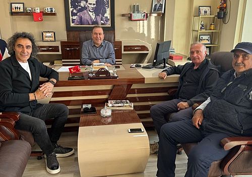 Ardahan Sanat Kooperatifi üyeleri, Ardahan Ticaret ve Sanayi Odası Başkanı Çetin Demirci'yi ziyaret etti