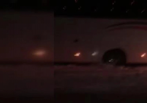 Ardahan-Şavşat kara yolu Sahara Geçidi'nde kara saplanan otobüs kurtarıldı