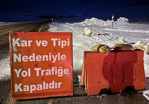 Ardahan-Şavşat ve Damal-Posof-Türkgözü kara yolu, tır geçişine kapatıldı