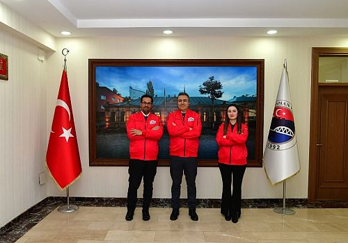 Ardahan T3 Vakfı Vali Hayrettin Çiçek’i ve kentteki çeşitli kurumları ziyaret etti.