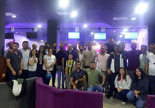 Ardahan Üniversitesi kamu çalışanlarını bir araya getiren bir bowling turnuvası düzenledi