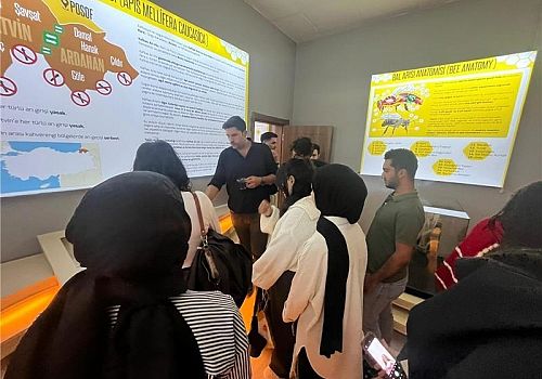 Ardahan Üniversitesi öğrencilerinden Kafkas Arısı’na bilimsel keşif gezisi