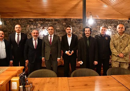 Ardahan Üniversitesi Rektörü Prof. Dr. Mehmet Biber için veda yemeği düzenlendi.