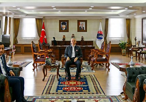 Ardahan Üniversitesi Rektörü Prof. Dr. Öztürk Emiroğlu’ndan Vali Mehmet Fatih Çiçekli’ye Hayırlı Olsun Ziyareti