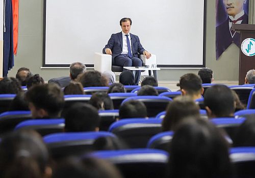 Ardahan Üniversitesi Rektörü Prof. Dr. Öztürk Emiroğlu Öğrencilerle Buluştu