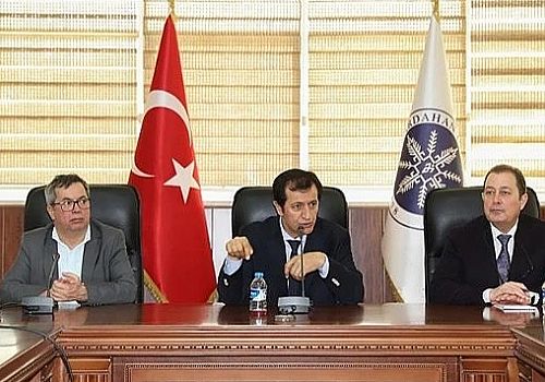 Ardahan Üniversitesi Senatosu, Rektör Öztürk başkanlığında, yeni dönemin ilk toplantısını gerçekleştirdi
