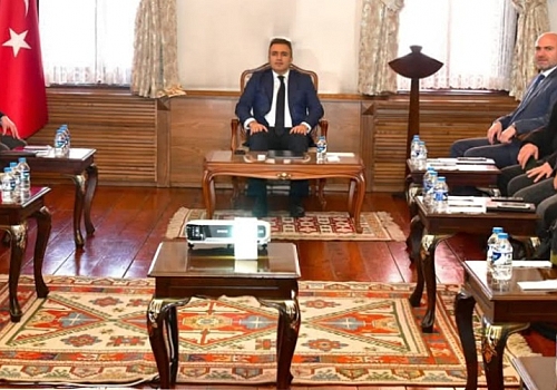 Ardahan Valisi  Çiçek Başkanlığında, 2024 yılı İL Özel İdaresi Basın Değerlendirme Toplantısı gerçekleştirildi.