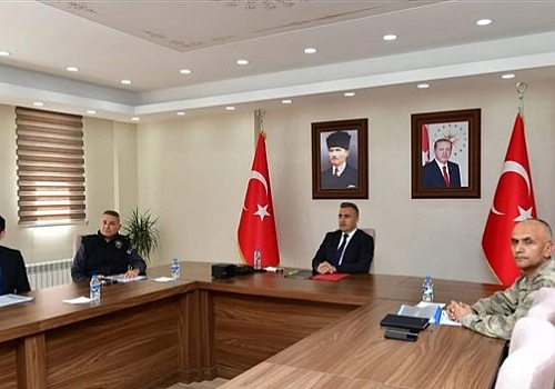 Ardahan Valisi Çiçek, Düzensiz Göçle Mücadele Bölge Toplantısına katıldı
