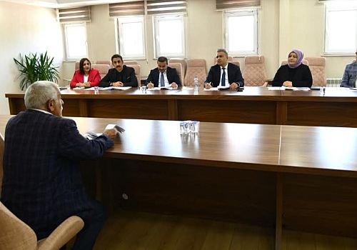Ardahan Valisi Çiçek, Halk Günü Toplantısında Vatandaşları Dinledi